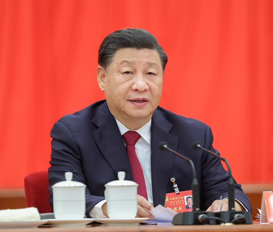 10月23日,中国共产党第二十届中央委员会第一次全体会议在北京人民大会堂举行。习近平同志主持会议并在当选中共中央委员会总书记后作重要讲话。